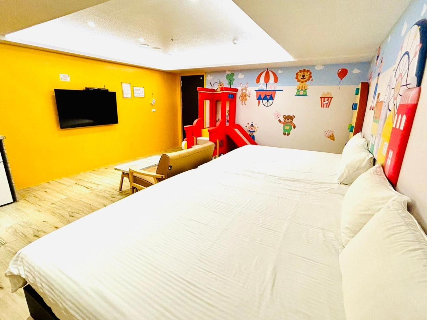 Have Fun Hotel Luodong Bagian luar foto